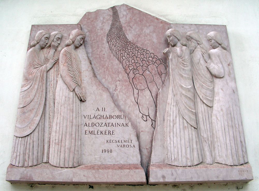 Rieger Tibor Kossuth-díjas szobrászművész II. világháborús emléktáblája