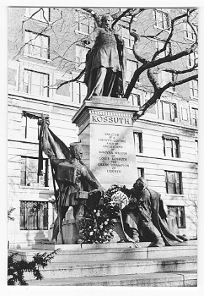 90 éve, 1928. március 5-én kecskeméti zarándokok indultak a New York-i Kossuth-szobor leleplezésére