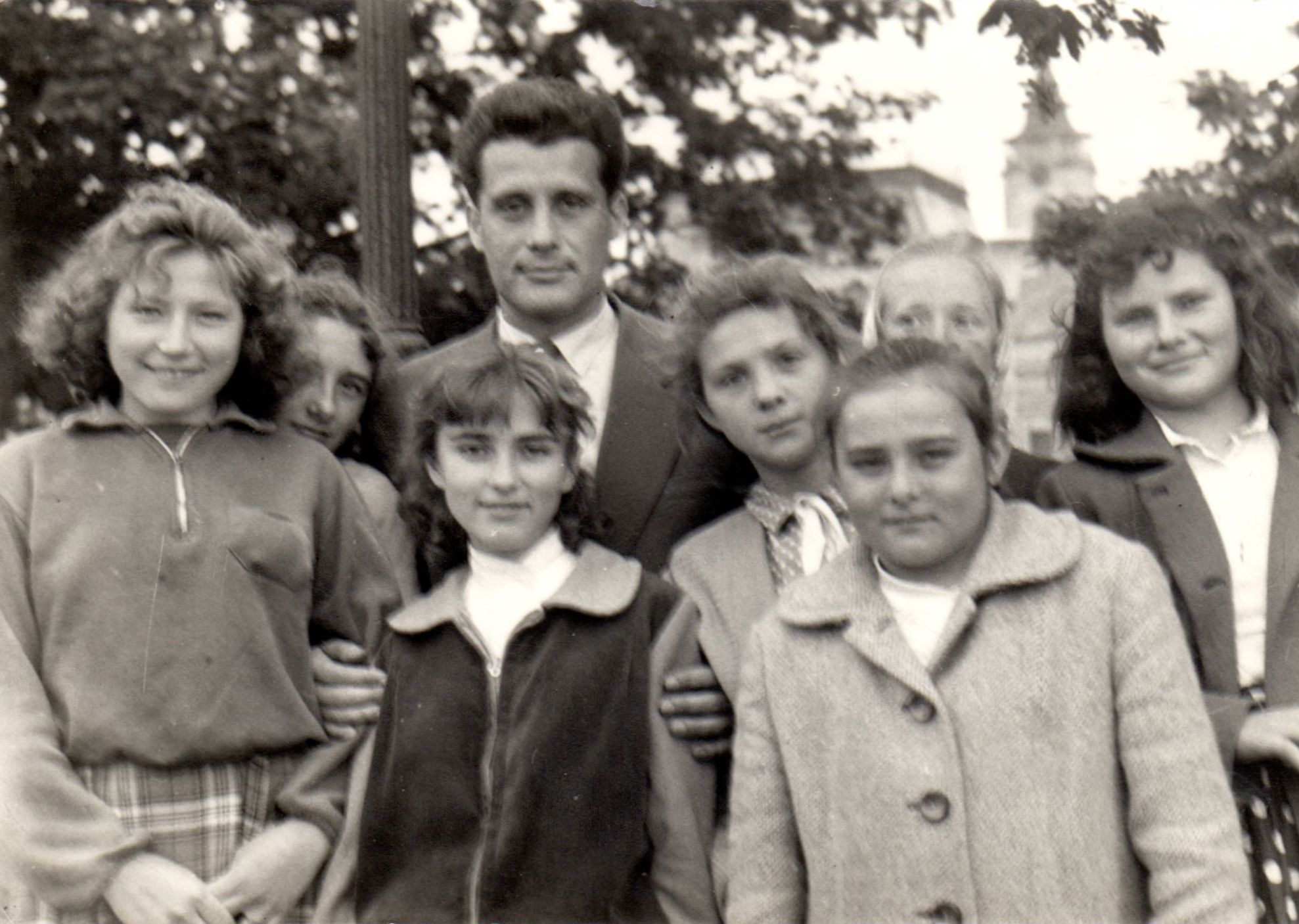 Osztálykiránduláson Kuna Miklós tanár úrral1958-ban
