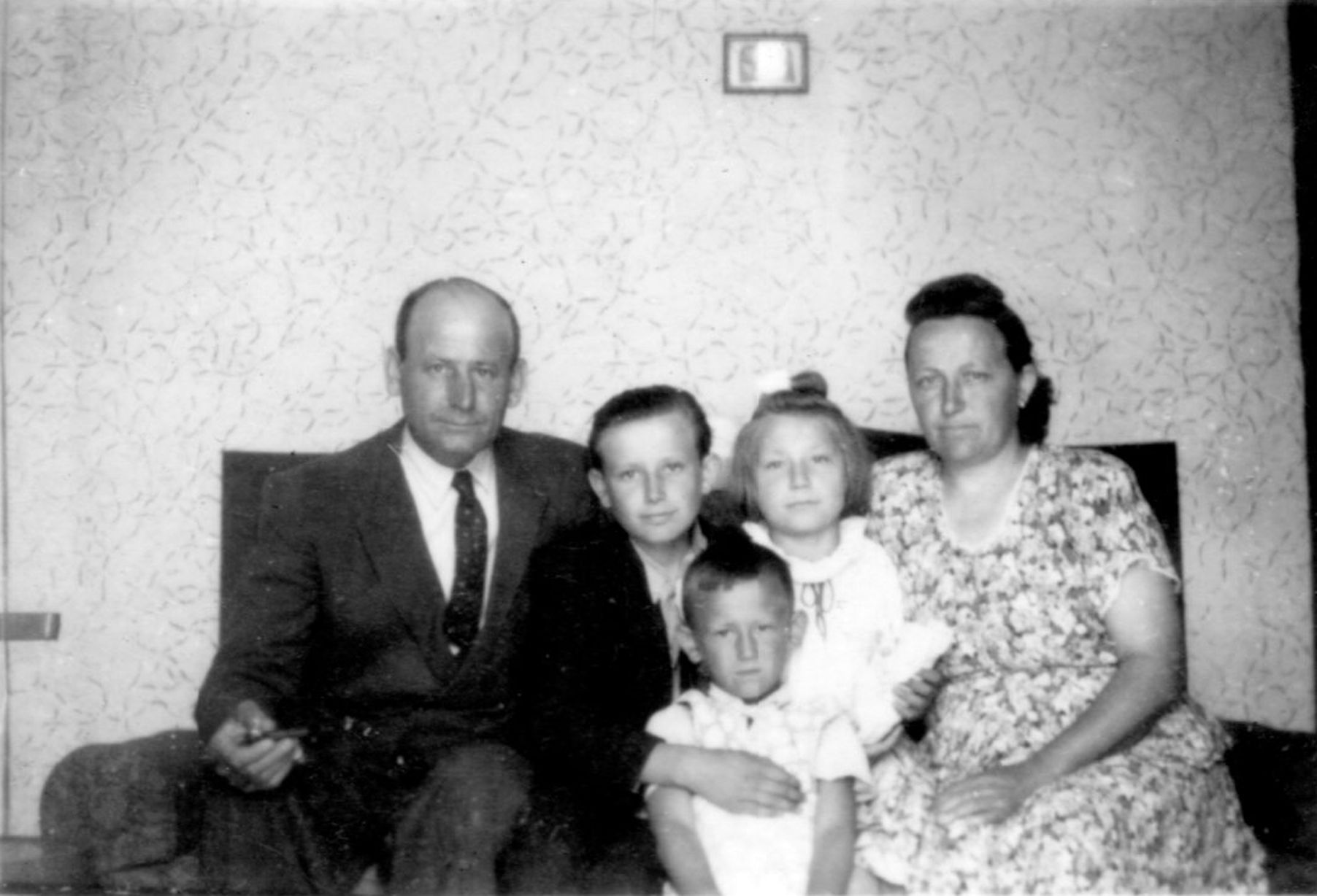 Szüleimmel, valamint bátyámmal és öcsémmel 1956-ban