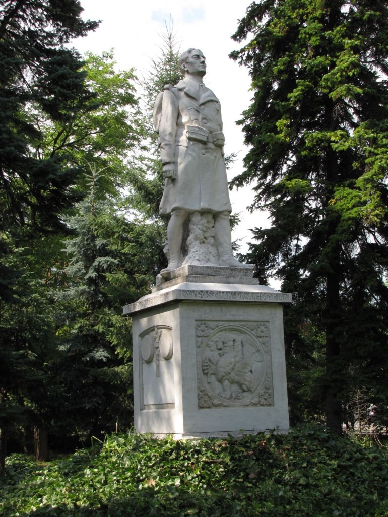 Finta Sándor első világháborús emlékműve