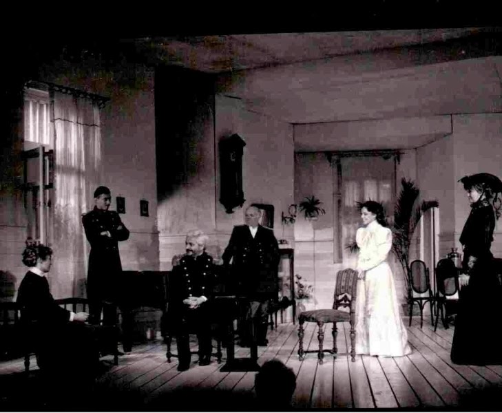 A Katona József Színház 1986-os legendás produkciójában, Csehov Három nővér drámájának Irina szerepében