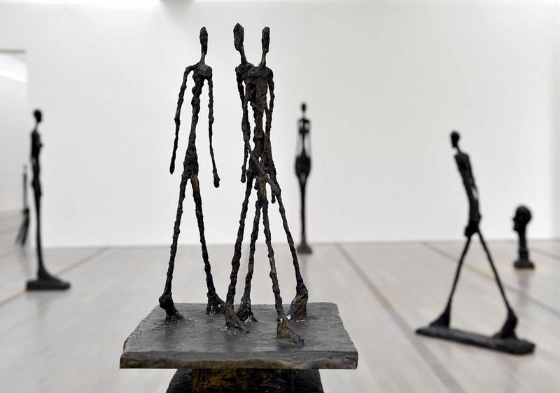 Alberto Giacometti svájci szobrász Három sétáló férfi című alkotása