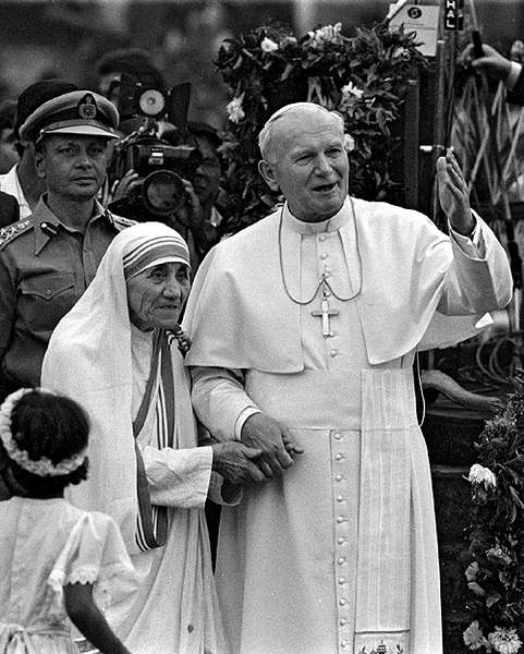 II. János Pál pápa és Teréz anya