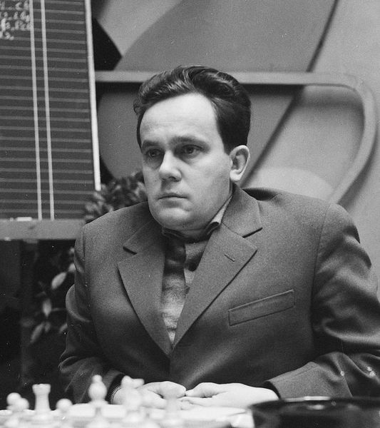Bilek István nemzetközi sakknagymester, mesteredző és szakíró
